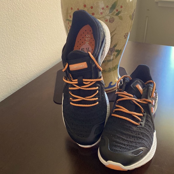 Adidas  Running Shoe - Picture 2 of 9